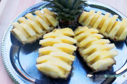 FOTONÁVOD: Ako naservírovať ananás